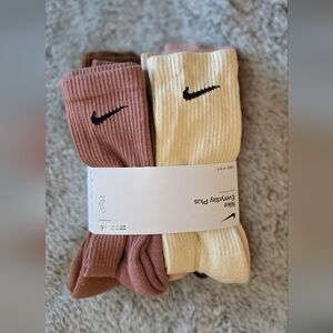 Nike Dri-FIT Everyday Plus Cushioned Training Crew Socks - 6 Pack
